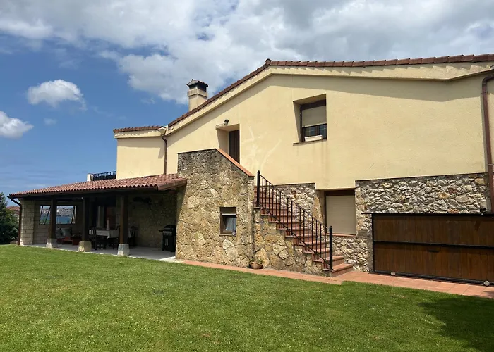 Luminosa Casa En Pedreña