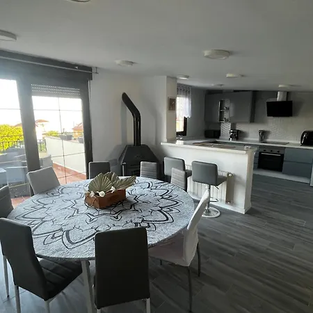 Luminosa Casa En Appartamento